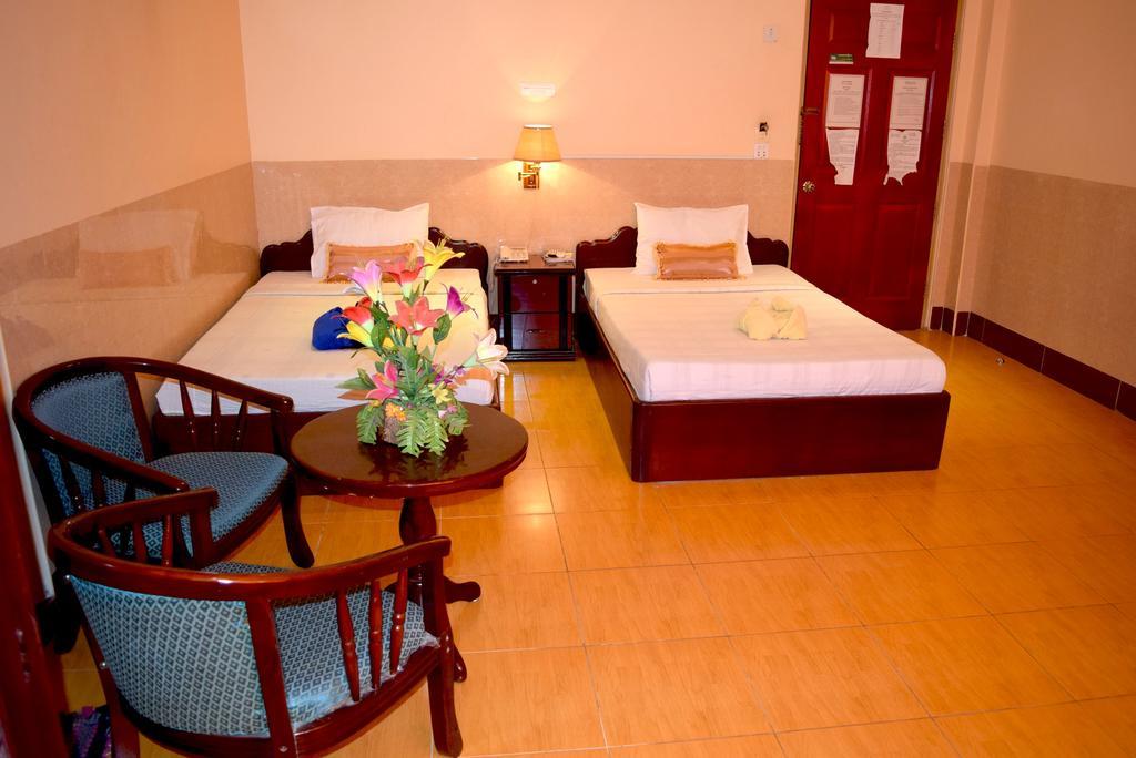 Reaksmey Battambang Hotel ภายนอก รูปภาพ