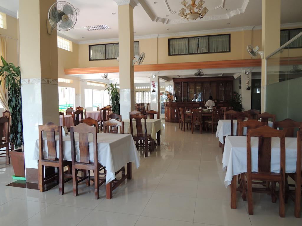 Reaksmey Battambang Hotel ภายนอก รูปภาพ