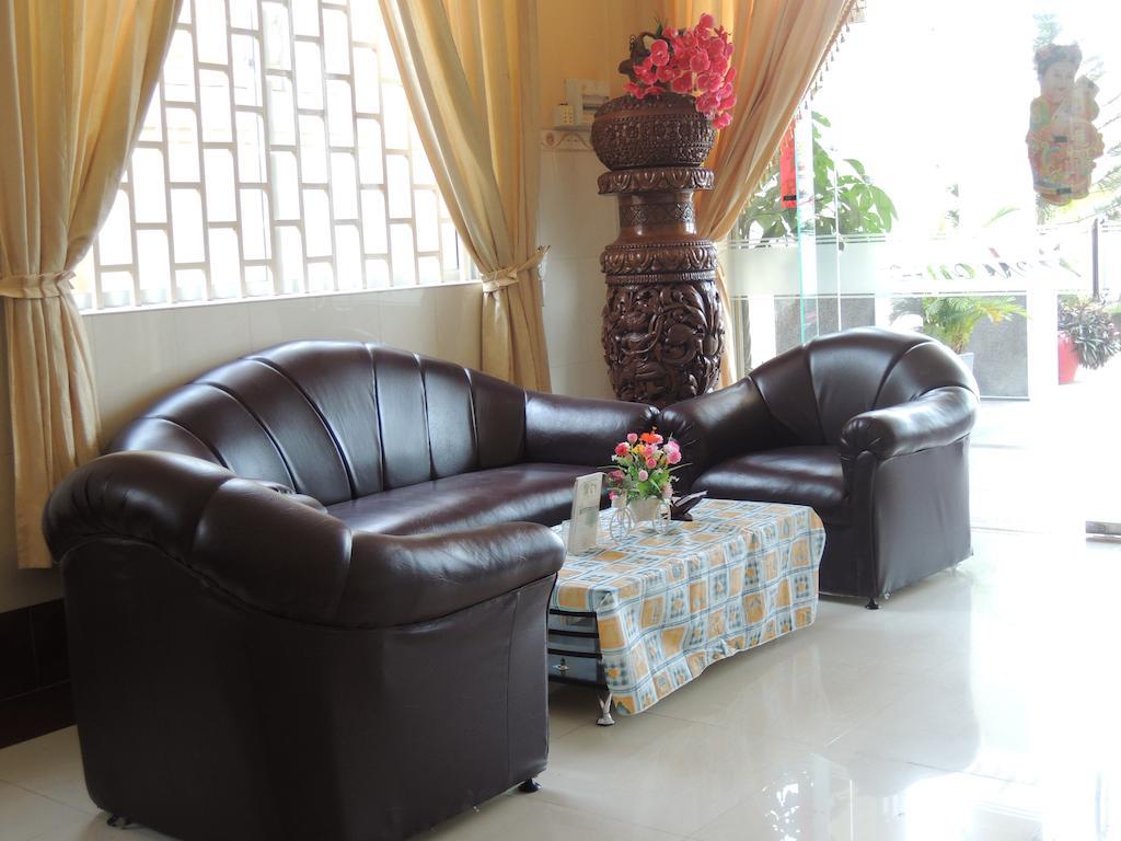 Reaksmey Battambang Hotel ภายนอก รูปภาพ